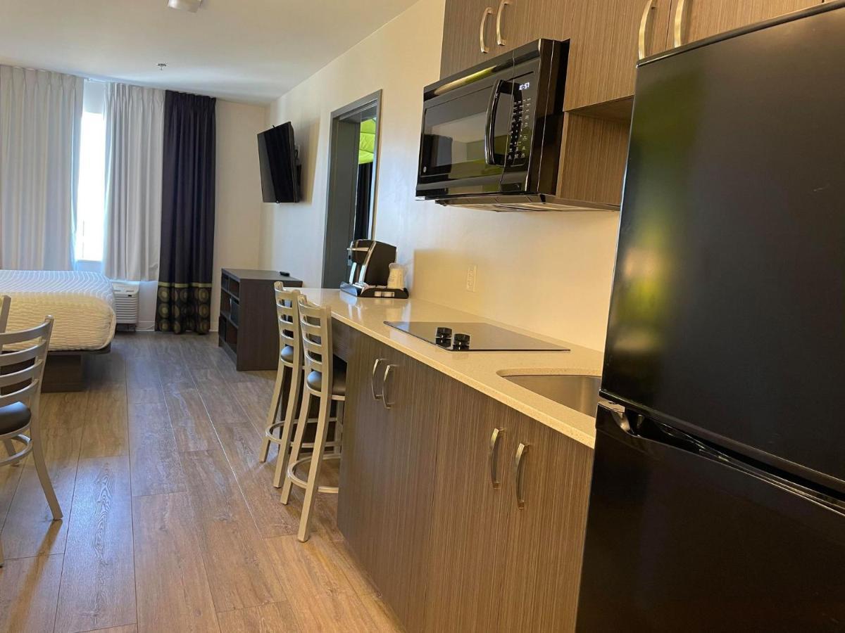 Super 8 By Wyndham Winnipeg East Mb Ngoại thất bức ảnh