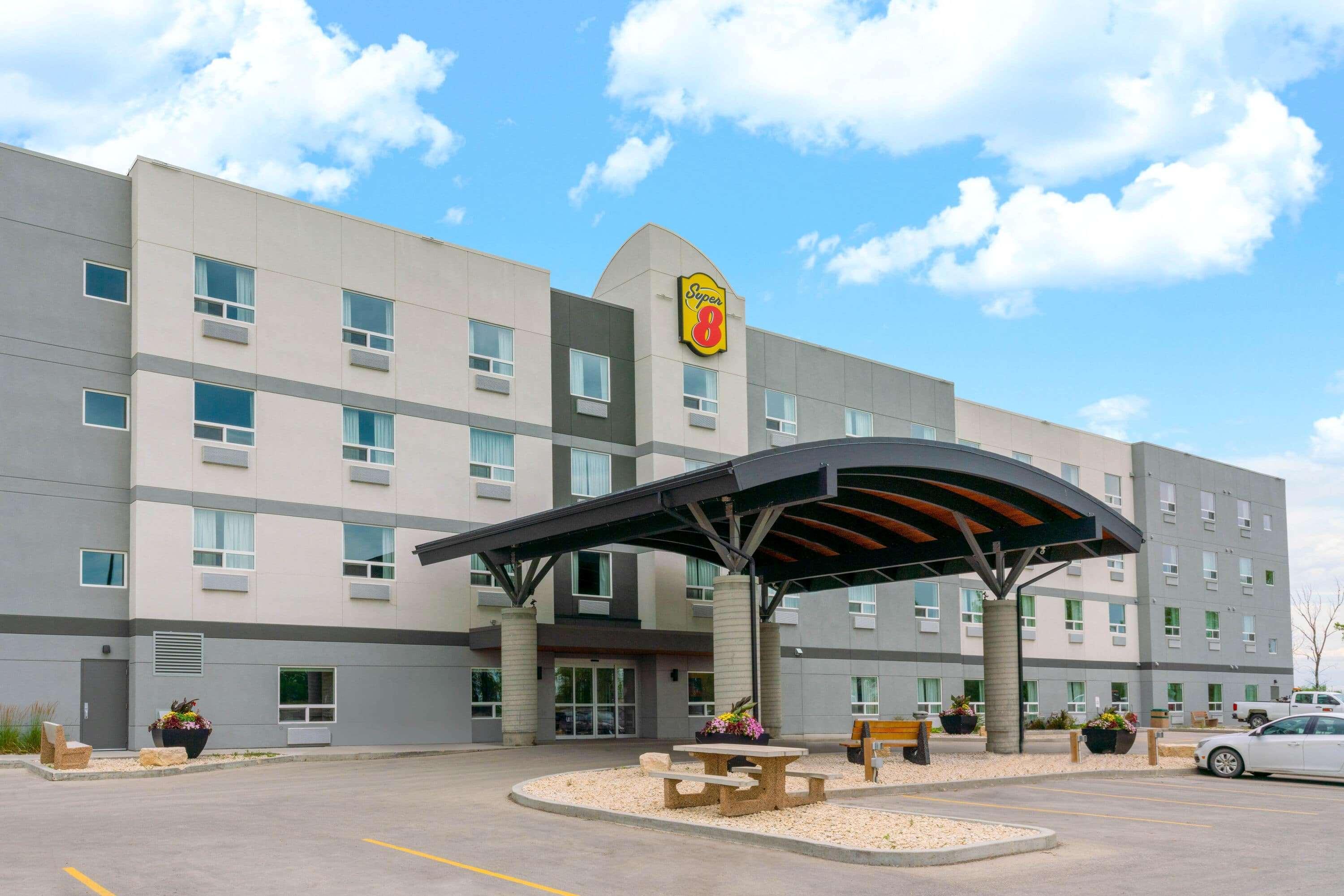 Super 8 By Wyndham Winnipeg East Mb Ngoại thất bức ảnh