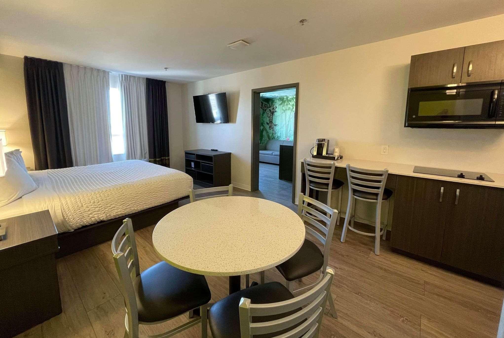 Super 8 By Wyndham Winnipeg East Mb Ngoại thất bức ảnh